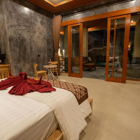 Ubud Paras Villa ภายนอก รูปภาพ