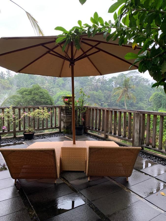 Ubud Paras Villa ภายนอก รูปภาพ
