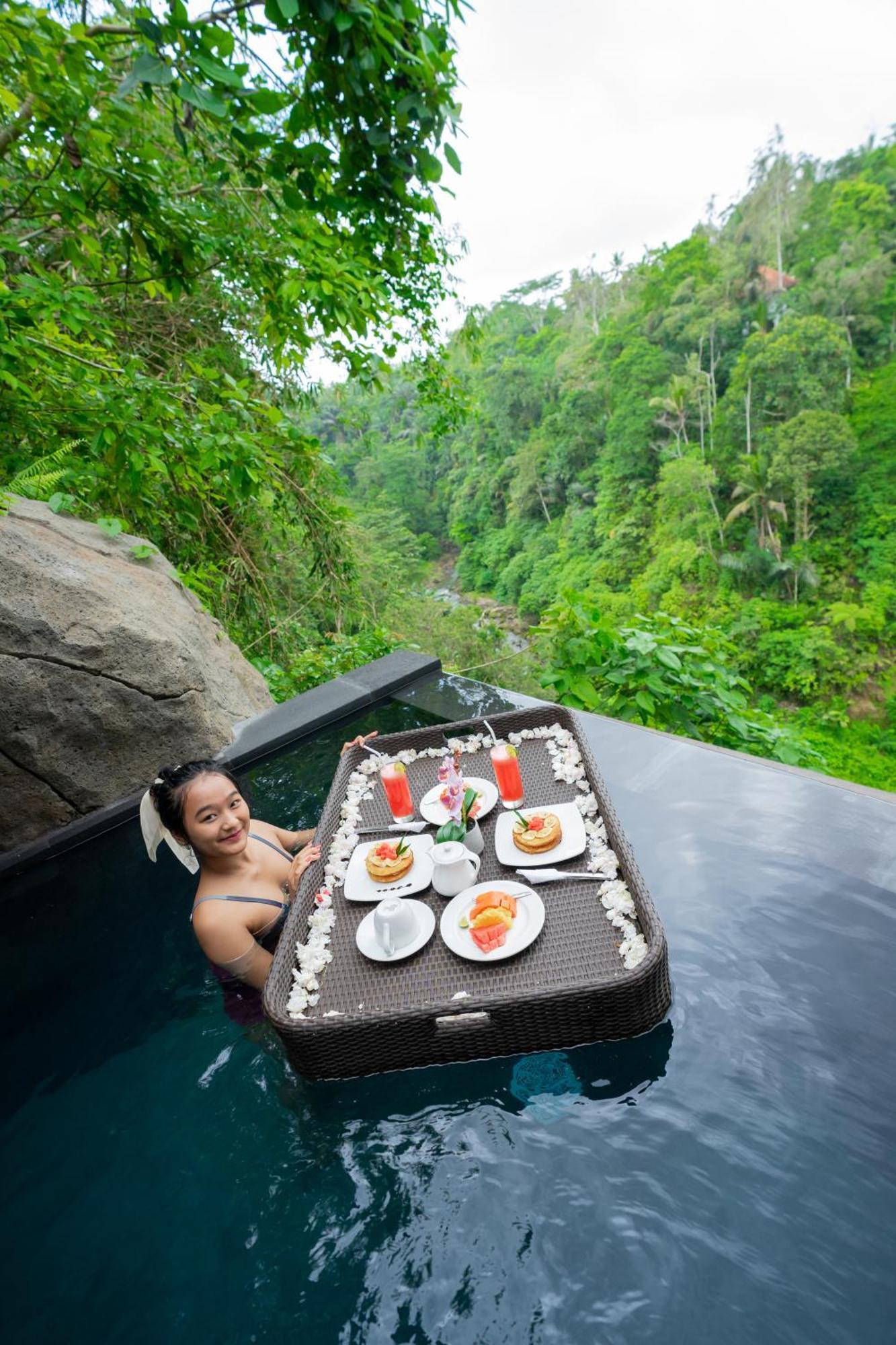 Ubud Paras Villa ภายนอก รูปภาพ