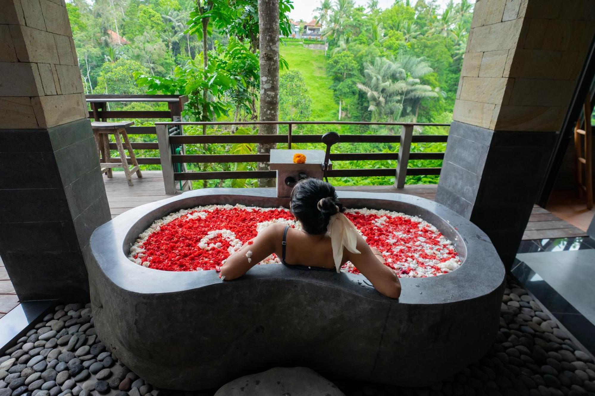 Ubud Paras Villa ภายนอก รูปภาพ
