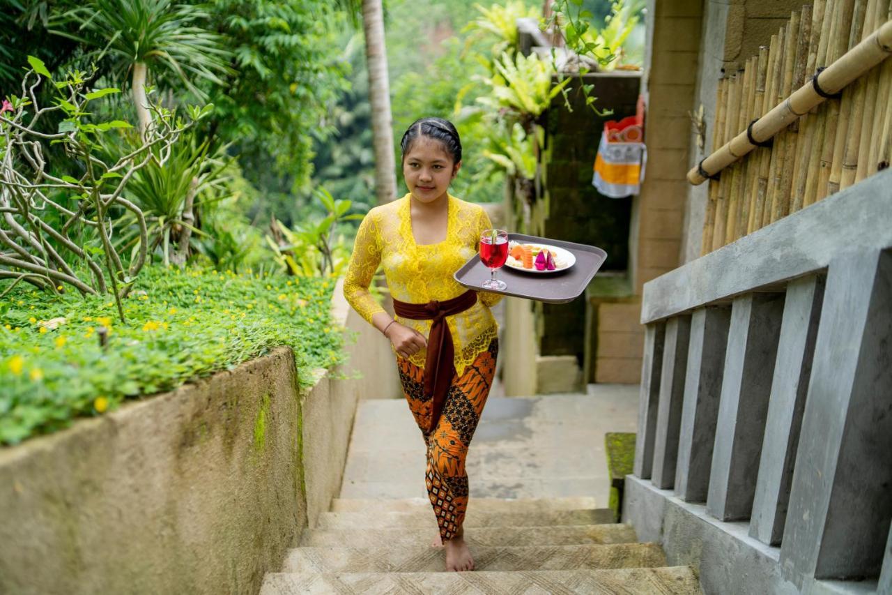 Ubud Paras Villa ภายนอก รูปภาพ