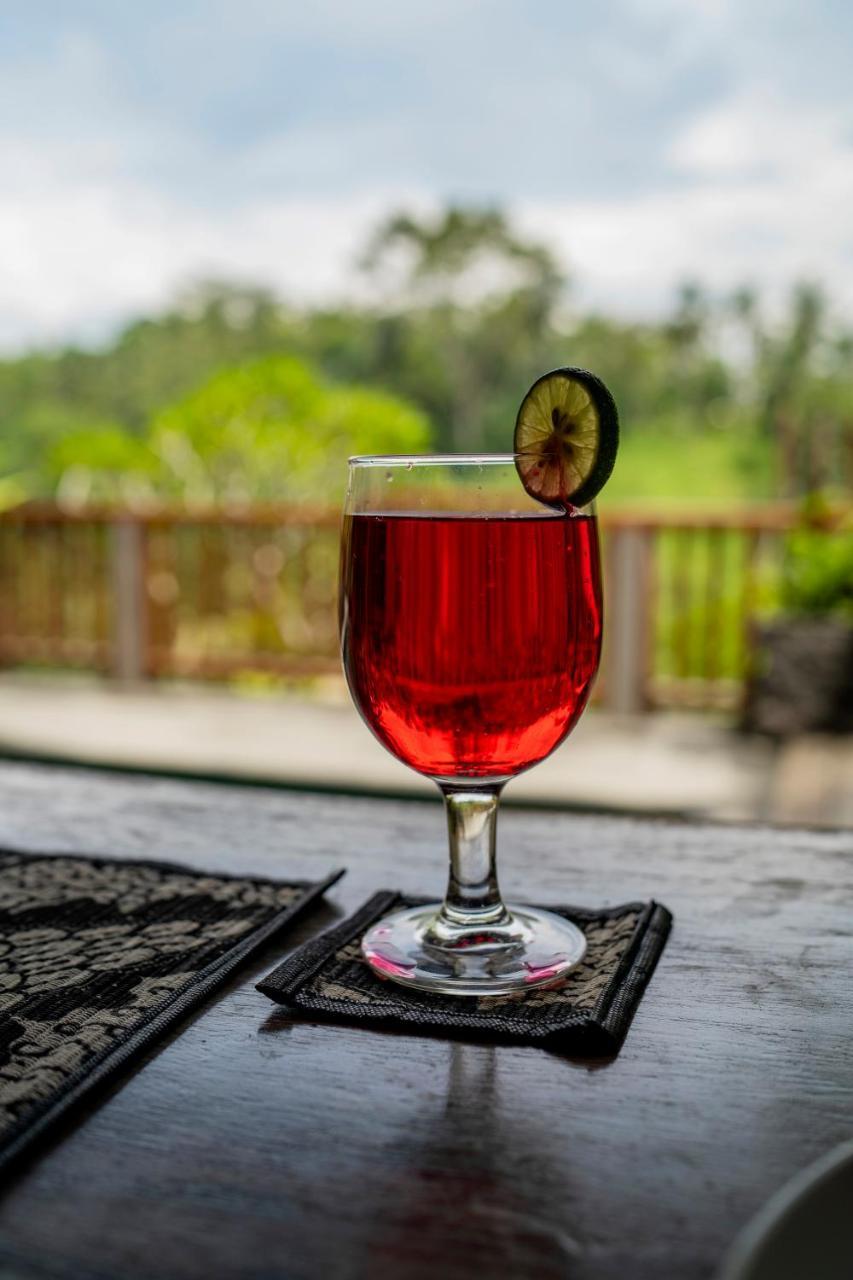 Ubud Paras Villa ภายนอก รูปภาพ