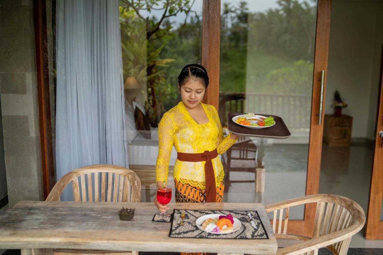 Ubud Paras Villa ภายนอก รูปภาพ