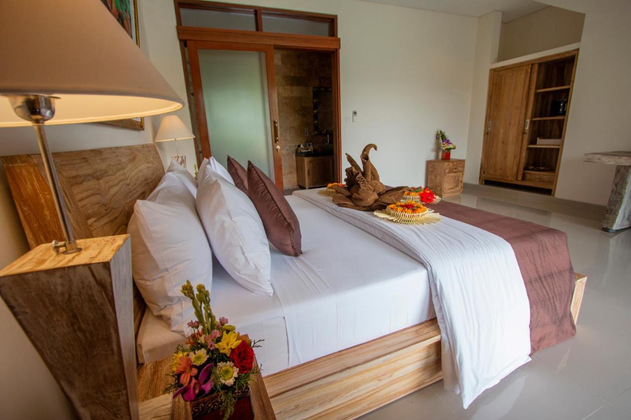 Ubud Paras Villa ภายนอก รูปภาพ