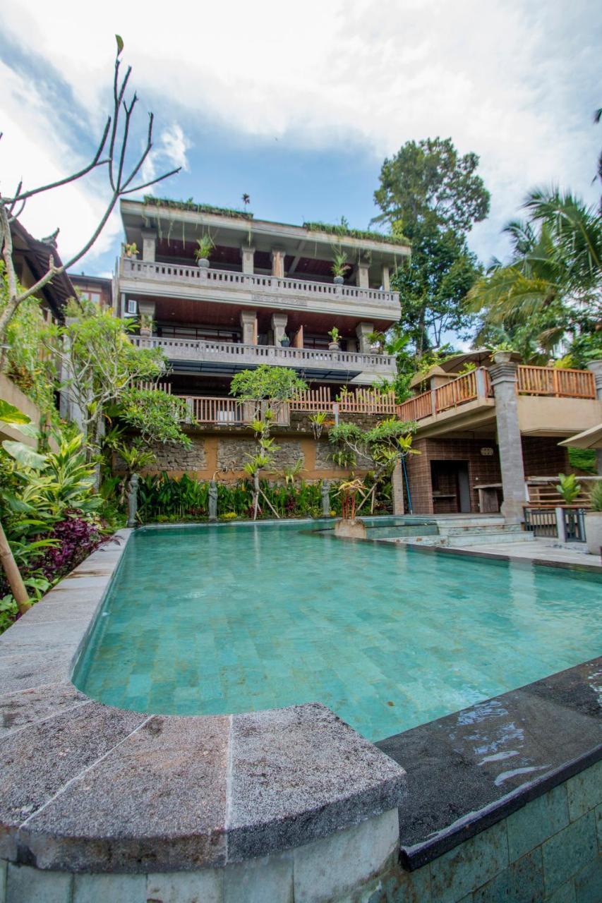 Ubud Paras Villa ภายนอก รูปภาพ